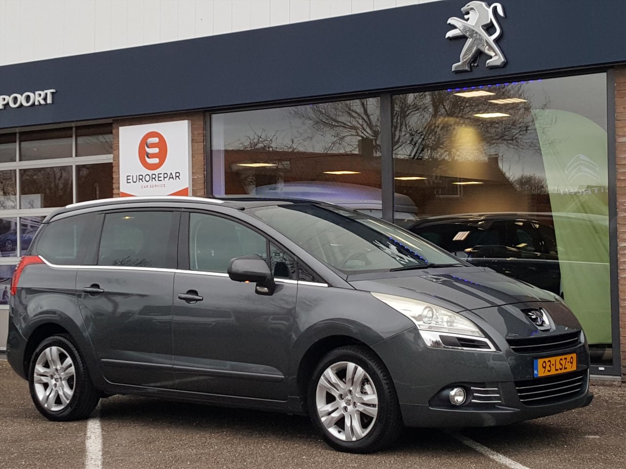 Peugeot 5008 - 1.6 THP 16V 155pk 5P Navigatie | TREKHAAK | Bluetooth | Cruise & Climate Control | Parkeer - AutoWereld.nl