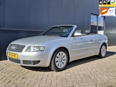 Audi A4 Cabriolet - 2.4 V6 Exclusive Automaat Leer Nette Auto