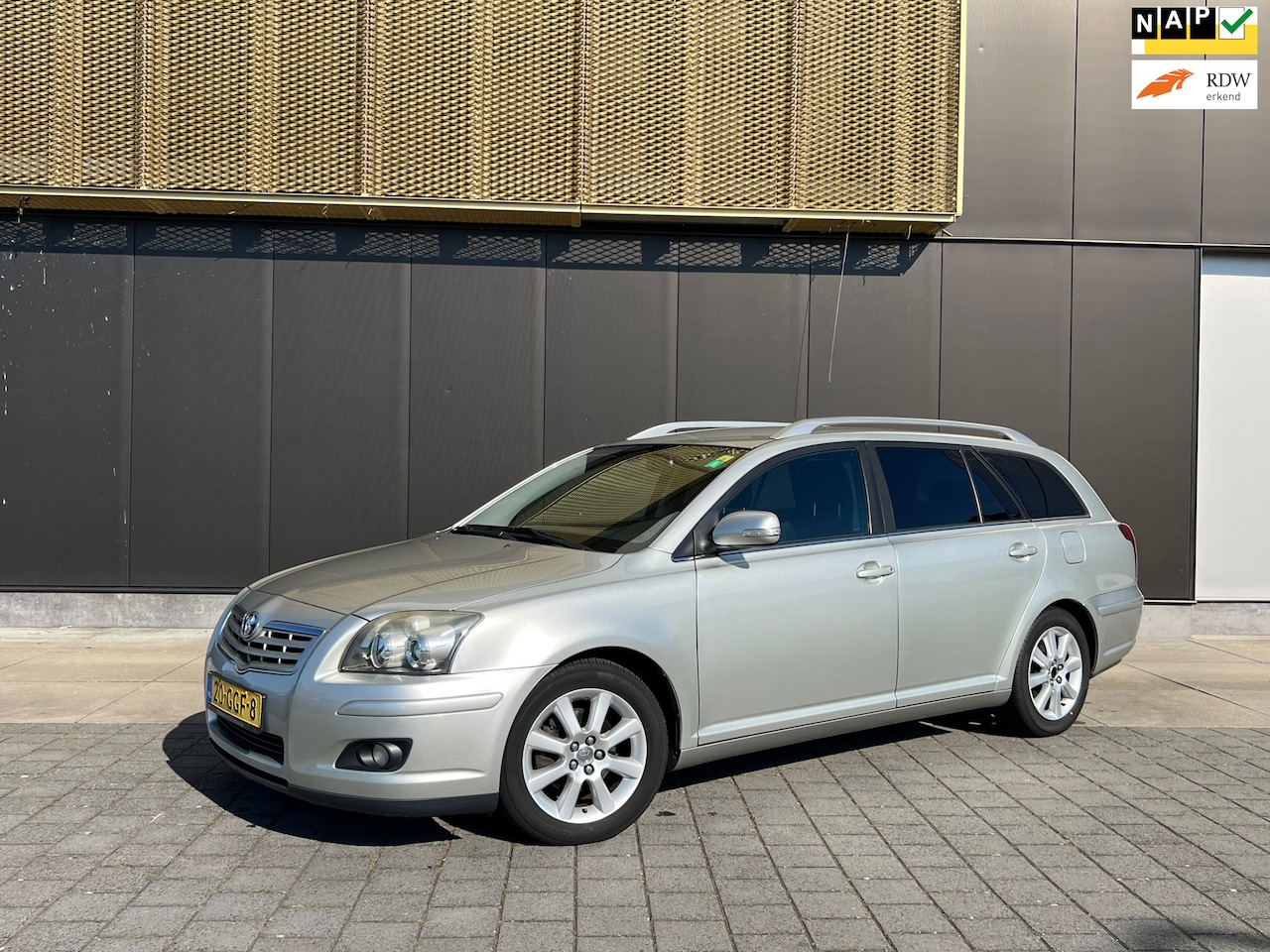 Toyota Avensis Wagon - 1.8 VVTi Luna Automaat |Cruise|Parksens|Climate|Multimedia|Trekh - AutoWereld.nl