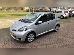 Toyota Aygo - 1.0-12V Comfort | 5-Deurs | Stuurbekrachtiging | Central Lock | Audio | 1e Eigenaar | NL A