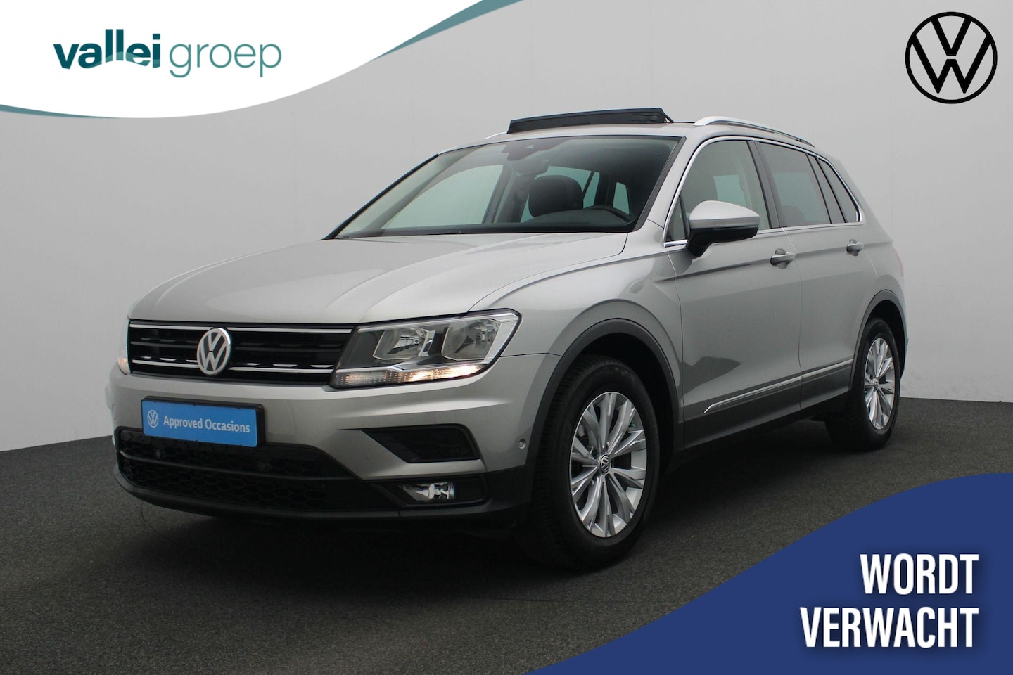 Volkswagen Tiguan - 1.5 TSI 150 pk ACT Comfortline Business | Panoramadak | Trekhaak | Achteruitrijcamera | Na - AutoWereld.nl