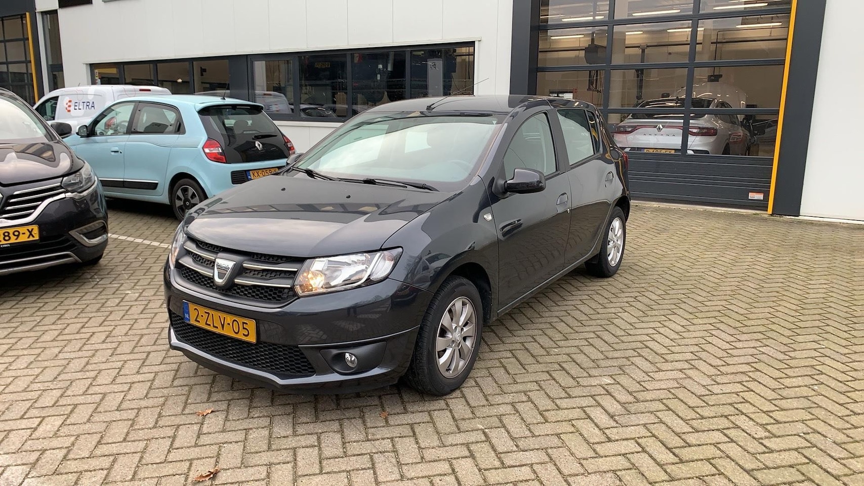 Dacia Sandero - 0.9 TCe Blackline | Airconditioning | Cruise control | Dealeronderhouden - AutoWereld.nl