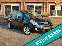 Hyundai i20 - 1.4i i-Motion Automaat Airco Tr.haak - Rijklaar