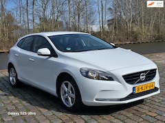 Volvo V40 - 1.6 T3 Kinetic Zeer mooi auto lage km org nl auto airco cruis control