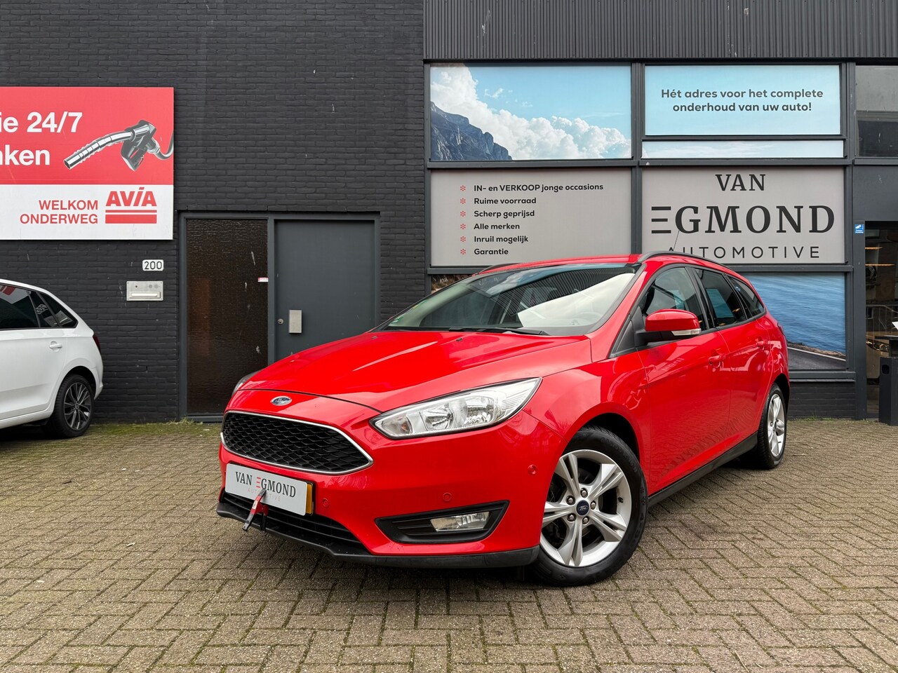 Ford Focus Wagon - 1.0 Titanium 1.0 Titanium - AutoWereld.nl