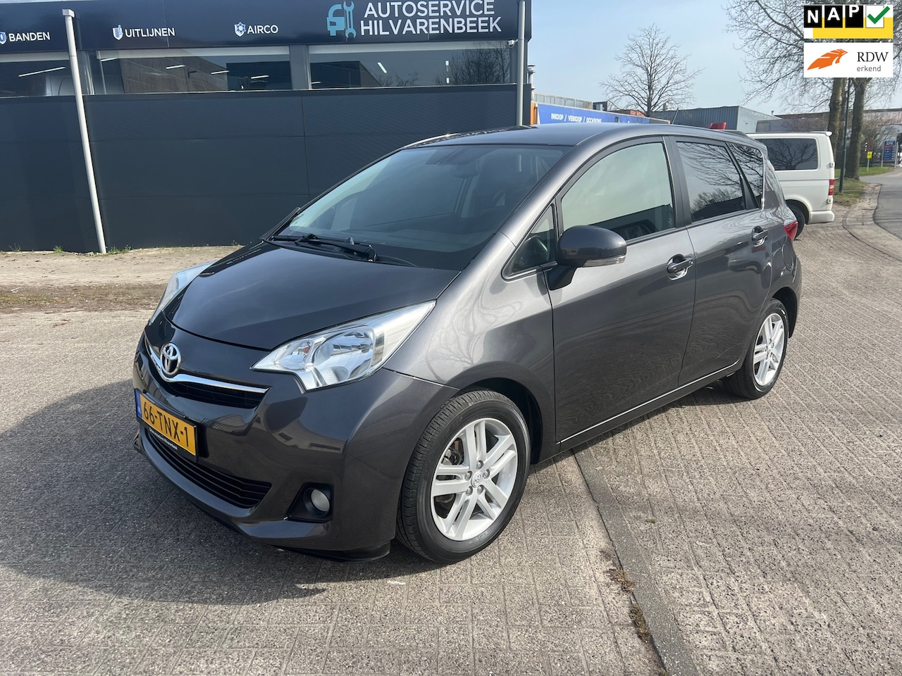 Toyota Verso S - 1.3 VVT-i Dynamic 1.3 VVT-i Dynamic - AutoWereld.nl