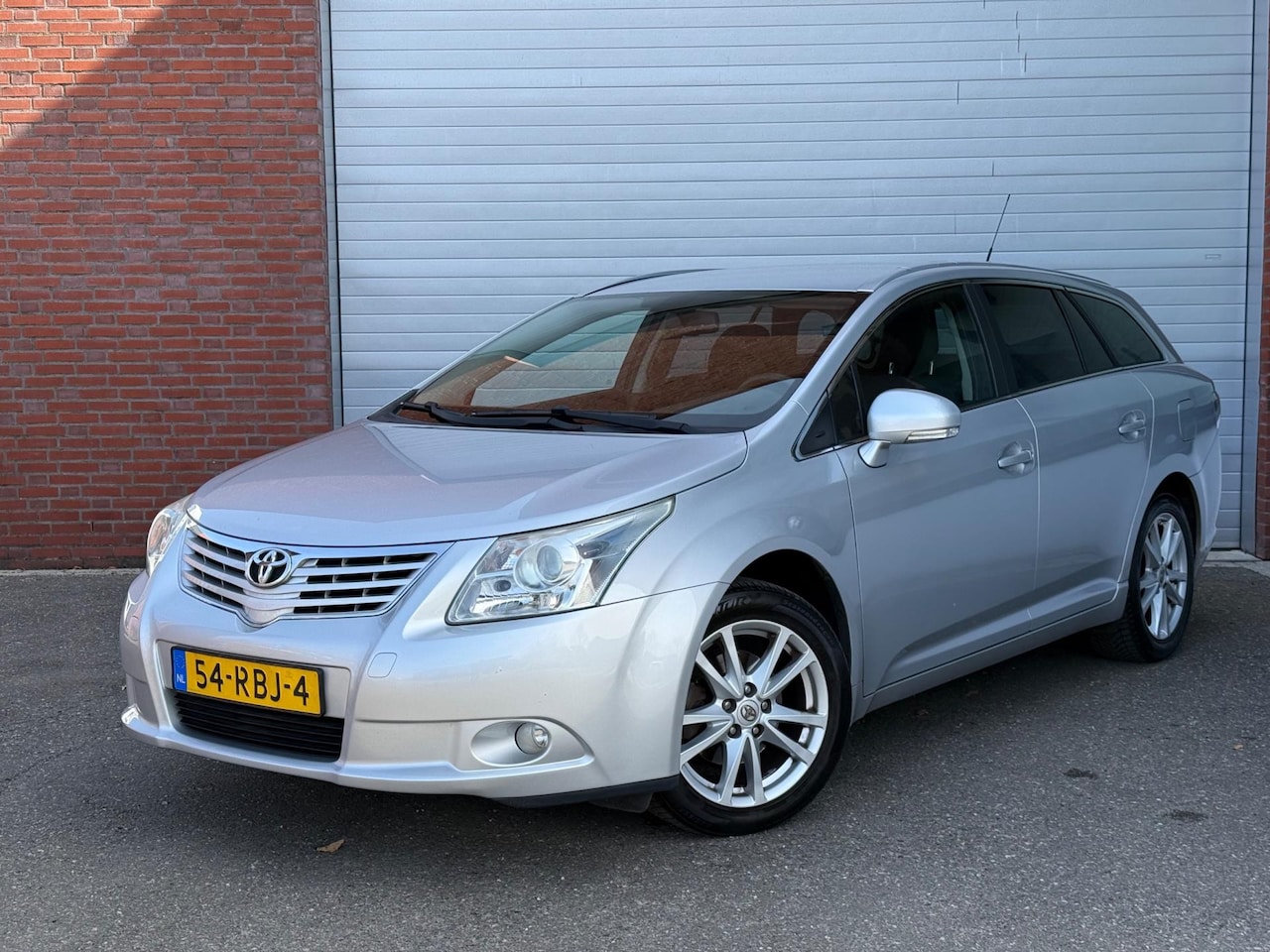 Toyota Avensis Wagon - 1.8 VVTi Business| NAVI| AUTOMAAT| NAP - AutoWereld.nl