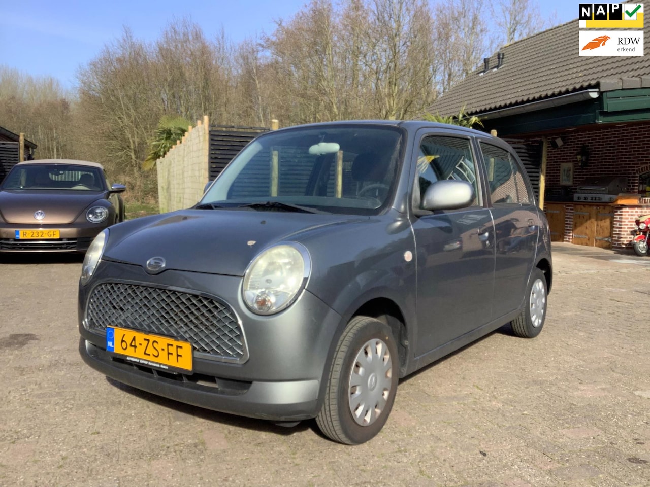 Daihatsu Trevis - 1.0 NIEUWE APK 3-2026 - AutoWereld.nl