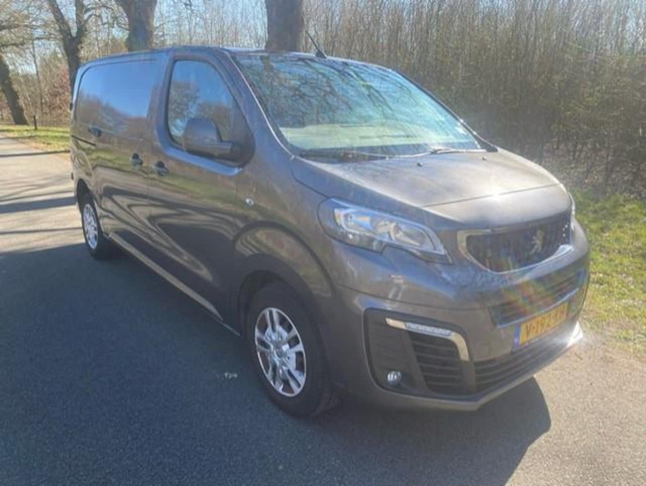 Peugeot Expert - 231S 2.0 BlueHDI 120 Premium Pack 231S 2.0 BlueHDI 120 Premium Pack - AutoWereld.nl