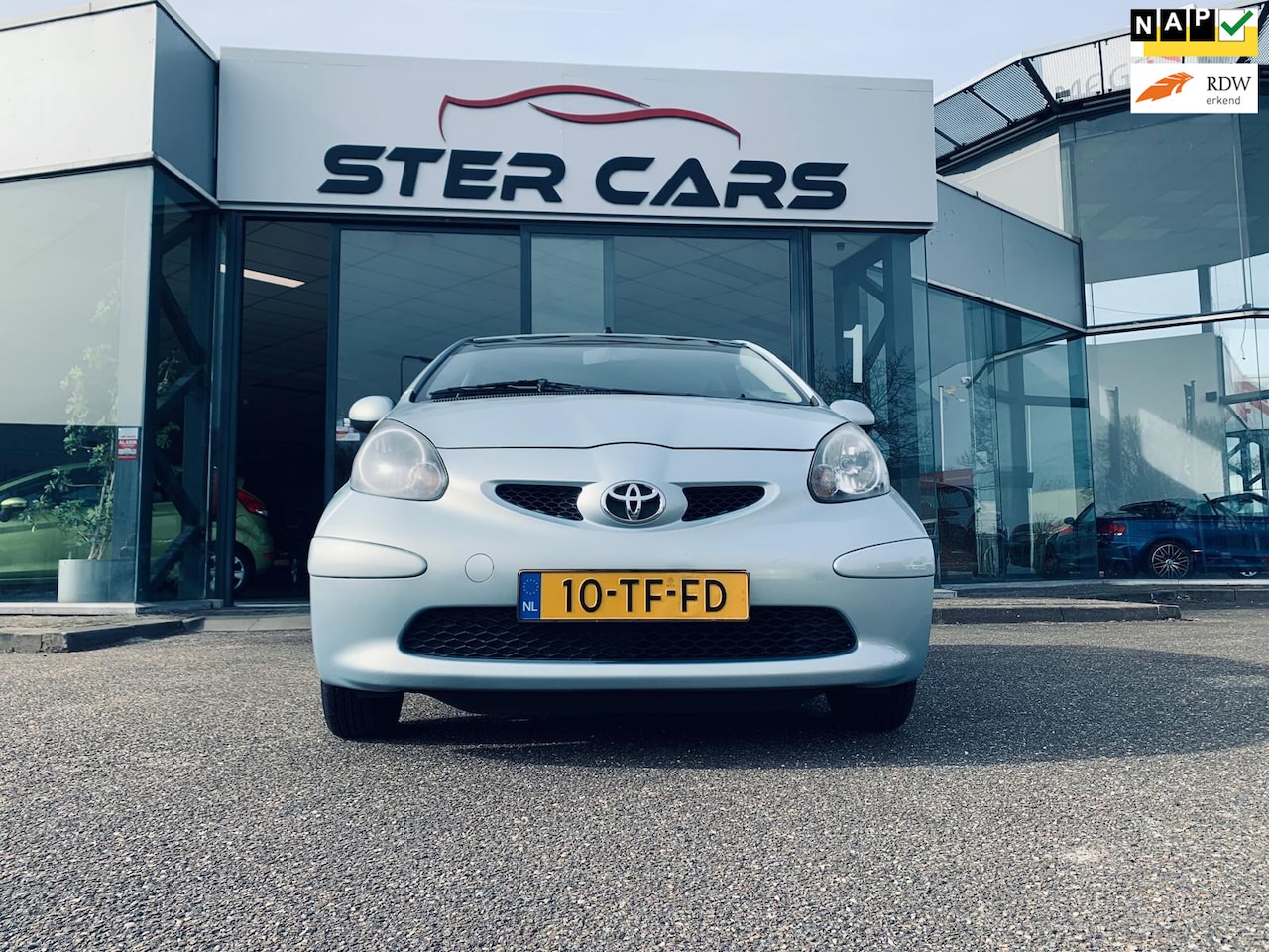 Toyota Aygo - 1.0-12V +, Auromaat, 5 Deurs, P Sensor, NAP, APK - AutoWereld.nl