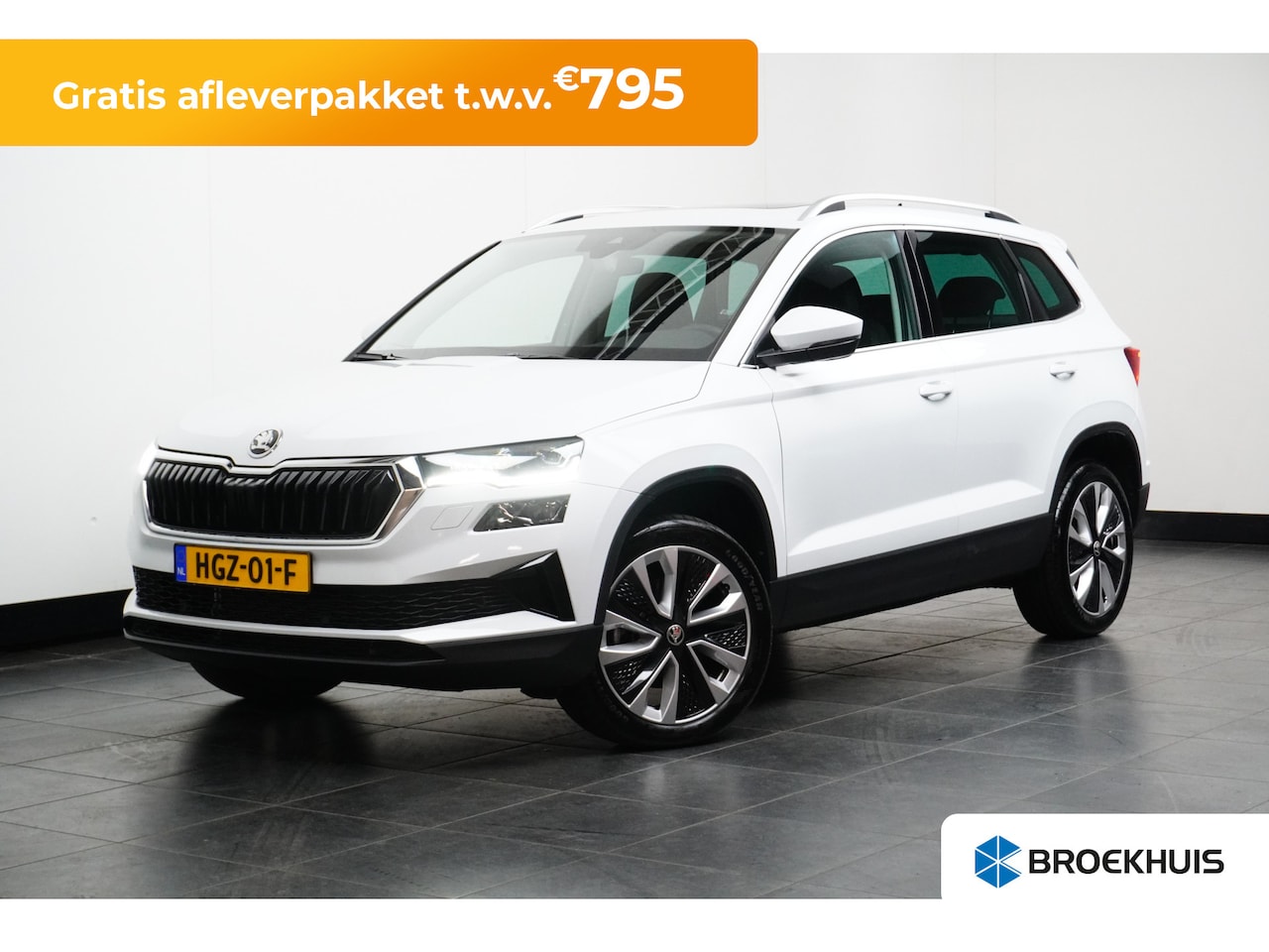 Skoda Karoq - 1.5 TSI 150PK ACT Business Edition Plus AUT/DSG | Panorama Dak | Trekhaak (1500KG) | Leder - AutoWereld.nl