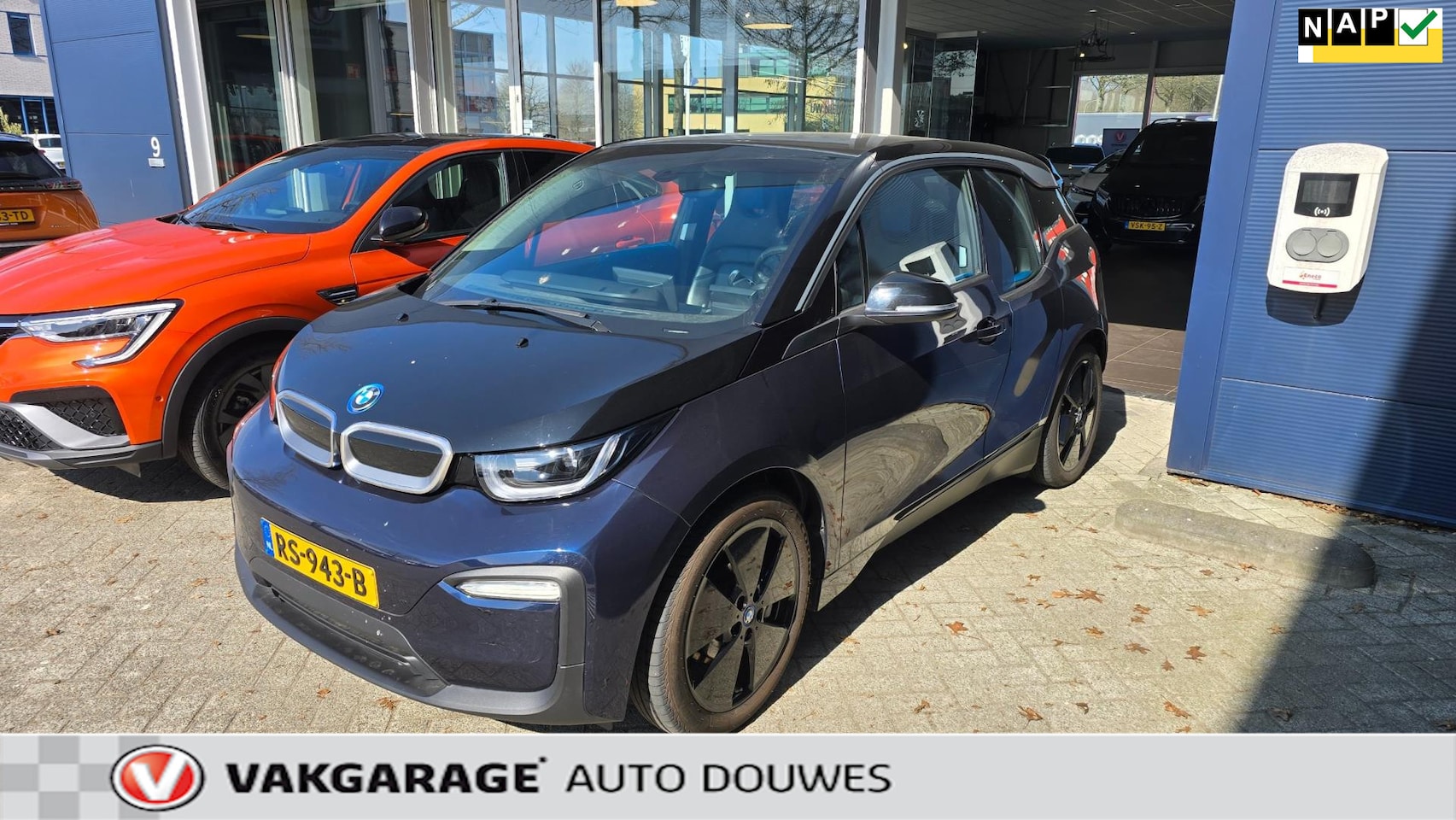 BMW i3 - Basis iPerformance 94Ah 33 kWh | NAP | Cruise | Navigatie | 5 drs. - AutoWereld.nl