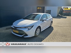 Toyota Corolla Touring Sports - 1.8 Hybrid Comfort | NAP | Automaat | Lage KM's | Keyless | Adaptive Cruise