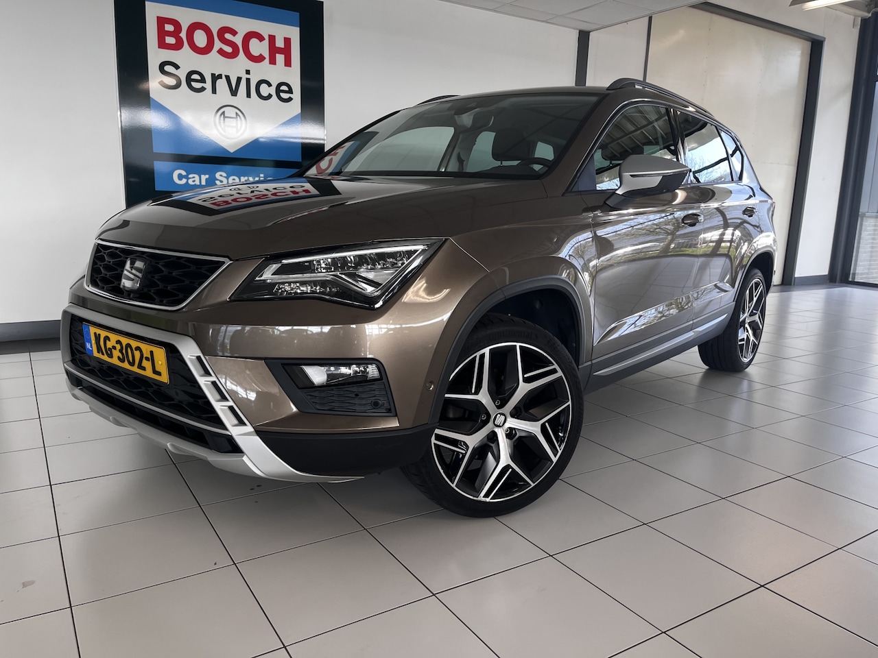 Seat Ateca - 1.0 EcoTSI Style Apple car play, front assist, dode hoek herkenning - AutoWereld.nl