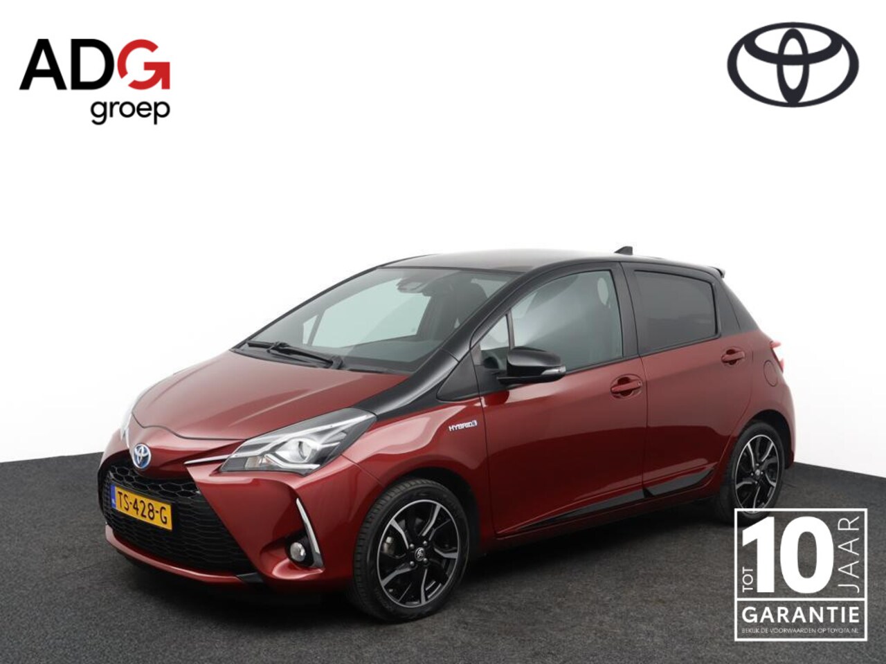 Toyota Yaris - 1.5 Hybrid Bi-Tone Plus | Cruise control | Climate control | Panoramadak | Keyless | - AutoWereld.nl