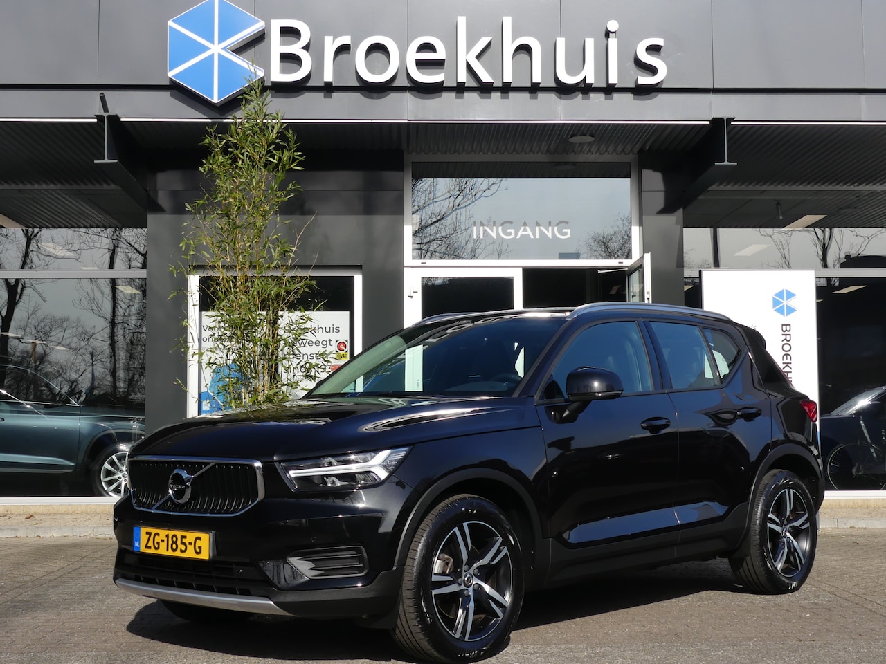 Volvo XC40 - 2.0 T4 Momentum Pro | CAMERA | STOEL+ACHTERBANK+STUURVERWARMING | ELEKTRISCHE ACHTERKLEP | - AutoWereld.nl