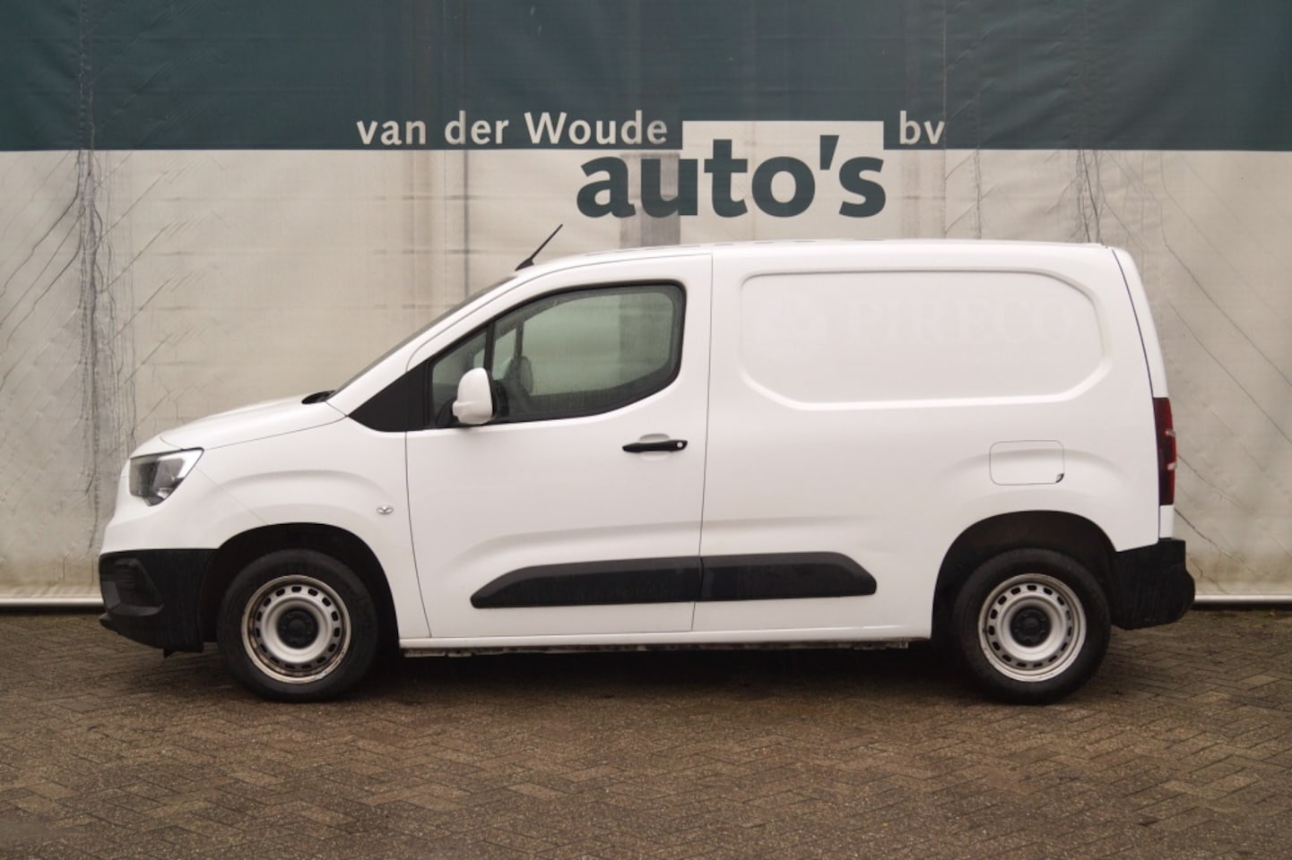 Opel Combo - 1.5D L1-H1 Edition -AIRCO-CRUISE-TREKHAAK- - AutoWereld.nl