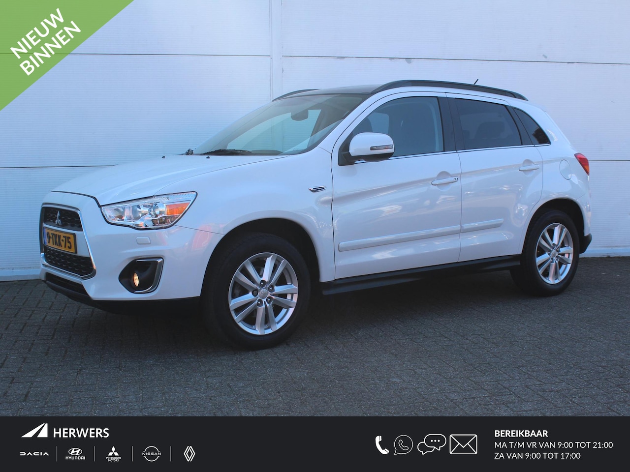 Mitsubishi ASX - 1.6 Cleartec Intense / Navigatiesysteem / Panoramadak / Keyless Entry & Start / Achteruitr - AutoWereld.nl