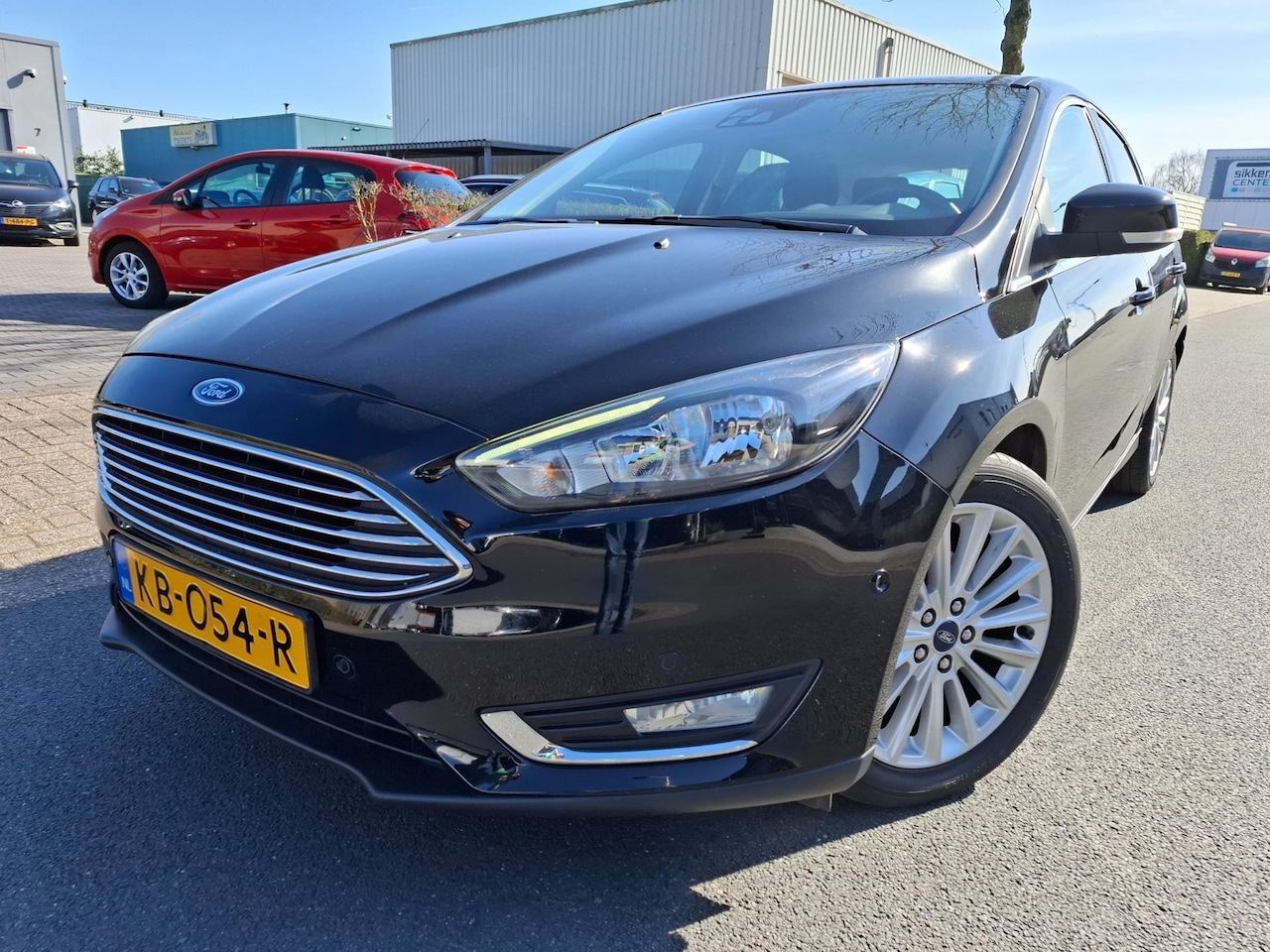 Ford Focus - 1.0 Titanium CLIMA/CRUISE/CAMERA/STOELVERWARMING! - AutoWereld.nl