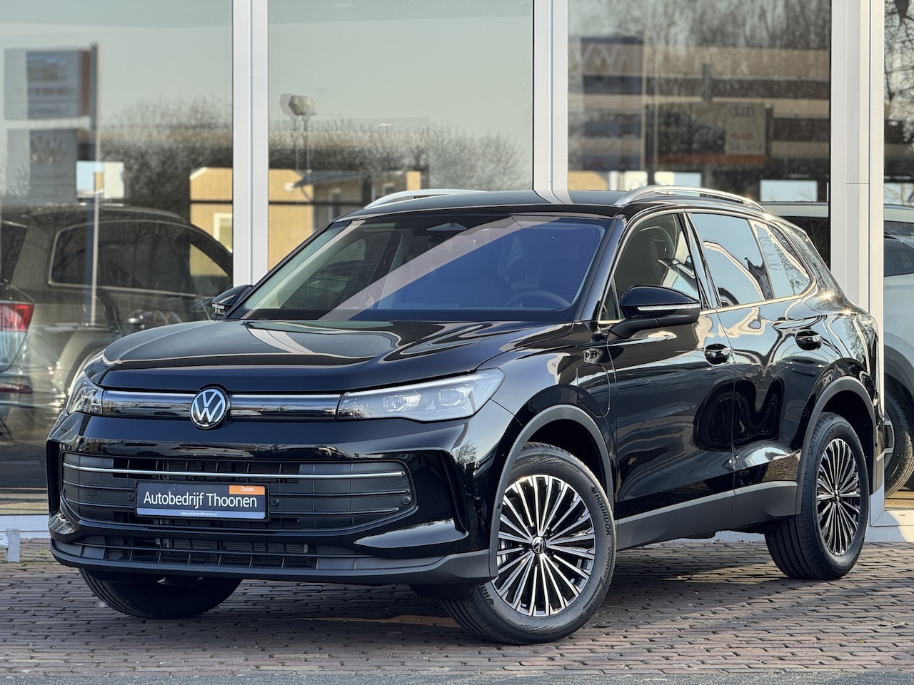 Volkswagen Tiguan - 1.5 eHybrid Life Edition keyless | 18" | stoel en stuurverwarming - AutoWereld.nl