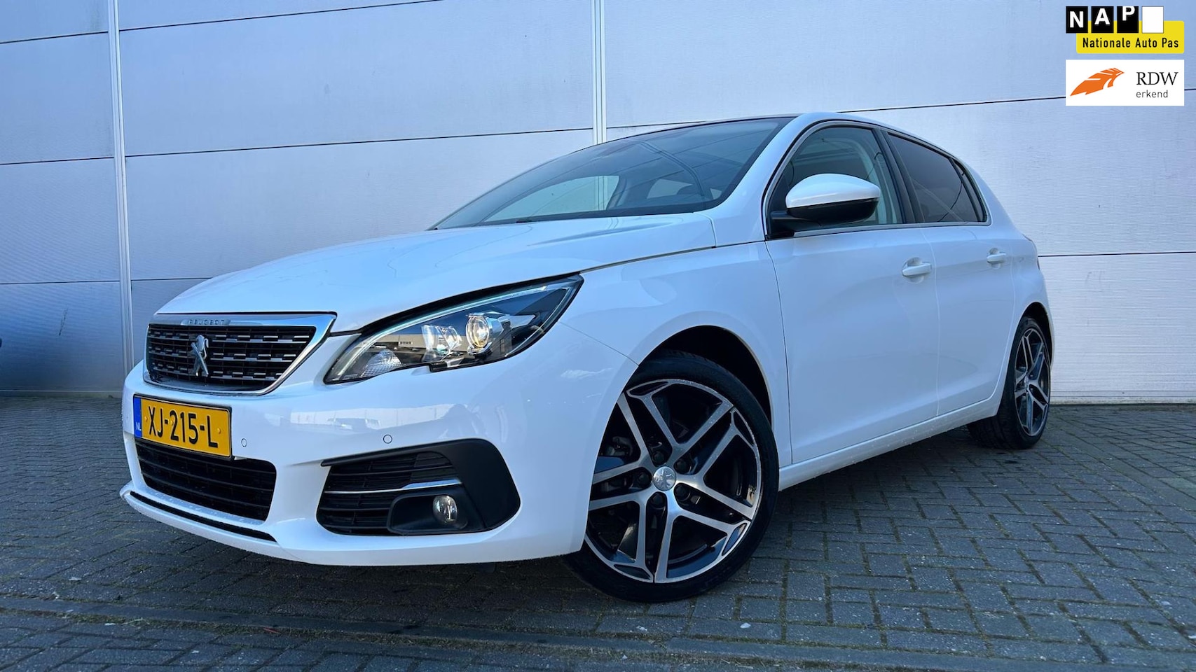 Peugeot 308 - GT 1.2 Allure Automaat, Led, Pano, Navi - AutoWereld.nl