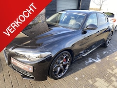 Alfa Romeo Giulia - 2.0T Sprint Schuifdak, Veloce interieur, eerste eigenaar