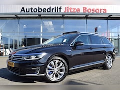 Volkswagen Passat Variant - 1.4 TSi GTE Automaat Highline Connected Series Plus LED | Panoramadak | Carplay | Camera |