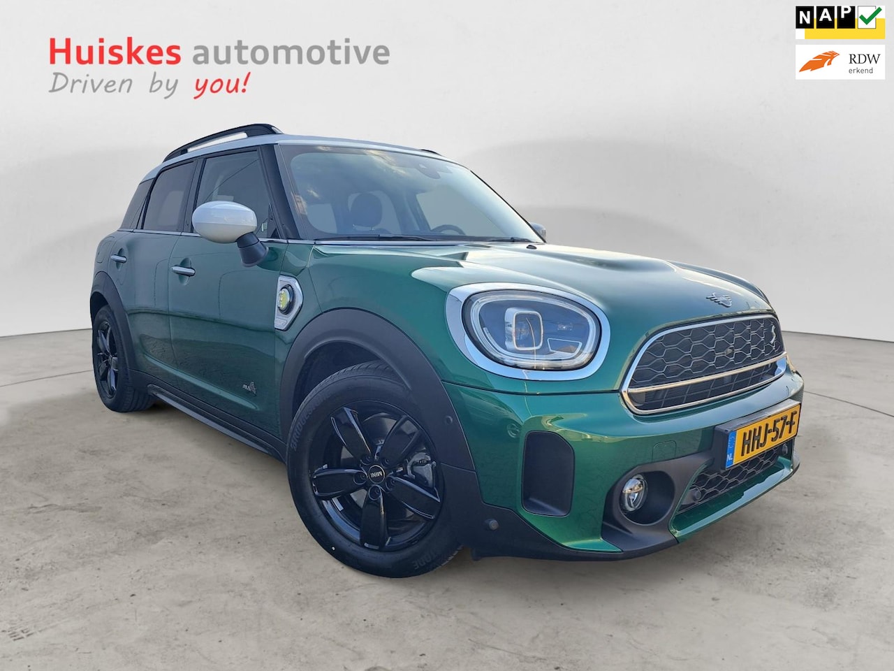 MINI Countryman - Mini 2.0 Cooper S E ALL4 Leer/Pano/HUD/ACC - AutoWereld.nl