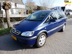 Opel Zafira - 2.2-16V 147pk Automaat Trekhaak 7-persoons Hoge instap