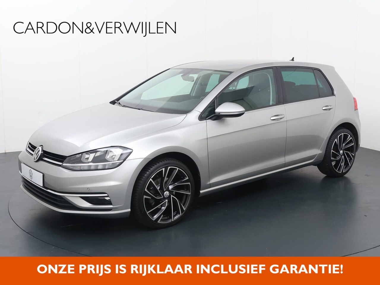 Volkswagen Golf - 1.0 TSI Comfortline Business | 110 PK | Adaptive Cruisecontrol | Stoelverwarming | Apple C - AutoWereld.nl