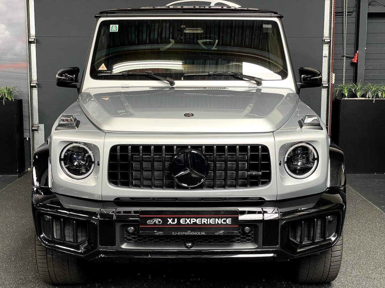 Mercedes-Benz G-klasse - AMG 63 CARBON NAP 2025-MODEL! GRIJS 585 PK - AutoWereld.nl