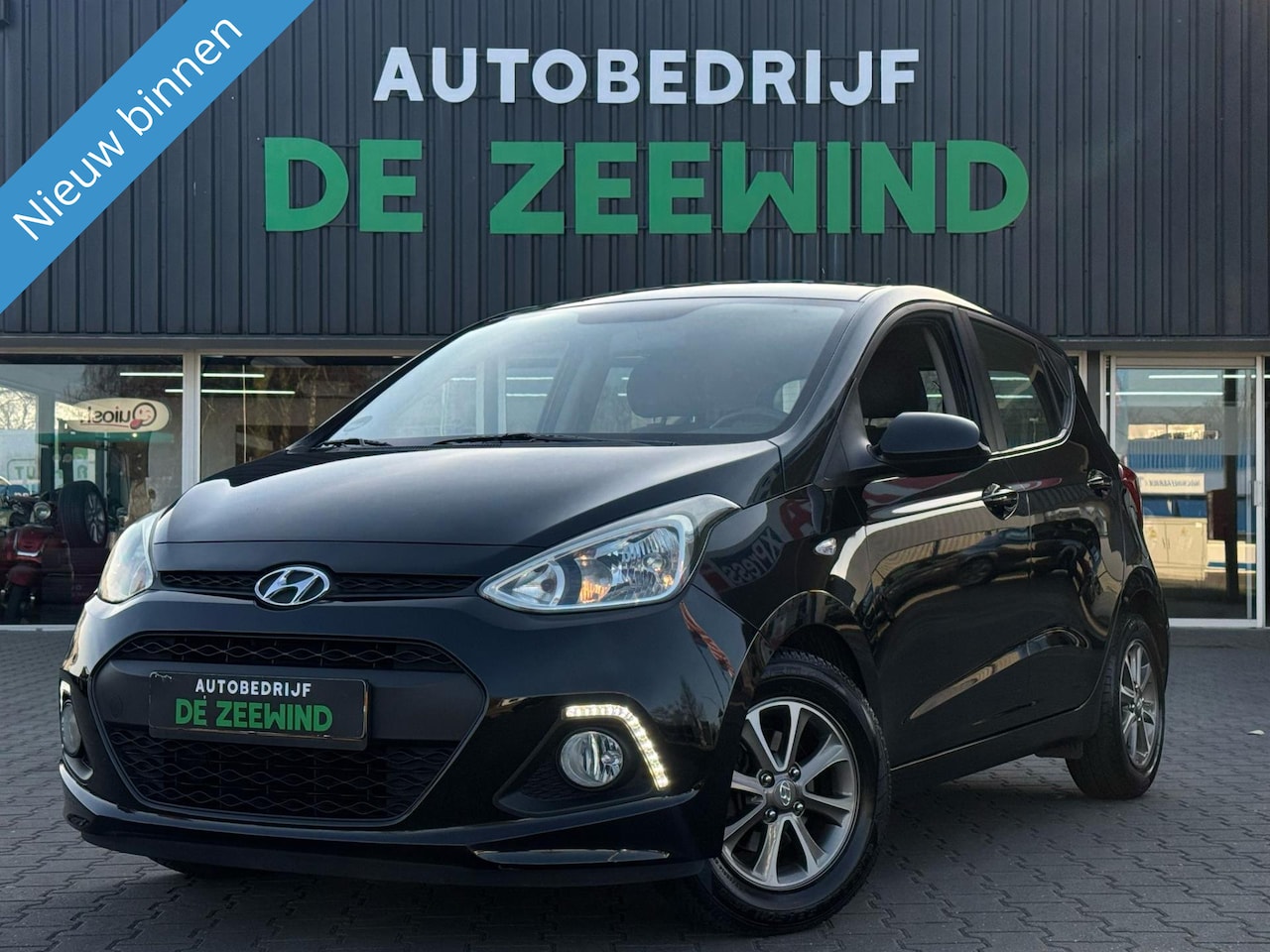 Hyundai i10 - 1.0i i-Motion|airco|Stoelverwarming|Rijklaar - AutoWereld.nl