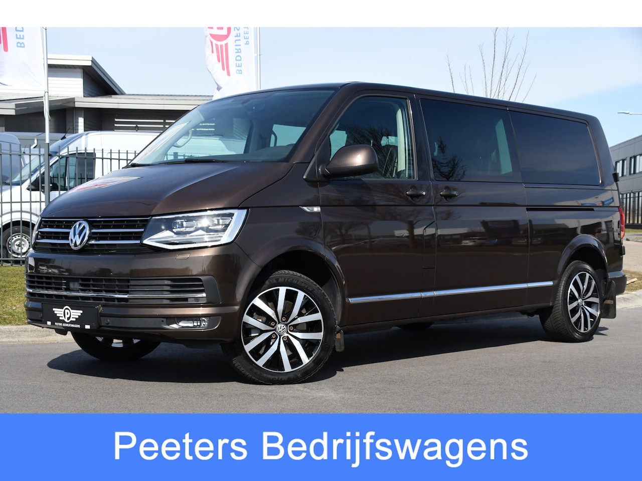 Volkswagen Transporter Caravelle - 2.0 TDI L2H1 DC Adaptieve Cruise, LED, Elektrische Schuifdeur, Leder, Sensoren, 204PK, Aut - AutoWereld.nl