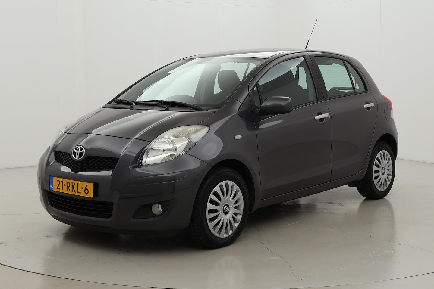 Toyota Yaris - 1.3 VVTi Aspiration | Volledig dealer onderhouden | 1e eigenaar | Origineel NL | Clima - AutoWereld.nl