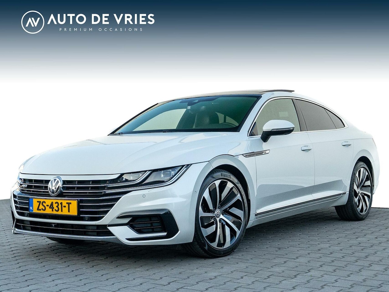 Volkswagen Arteon - 1.5 TSI DSG 150pk R-Line | Panoramadak | Zwart leder | 360 Camera | Dynaudio - AutoWereld.nl