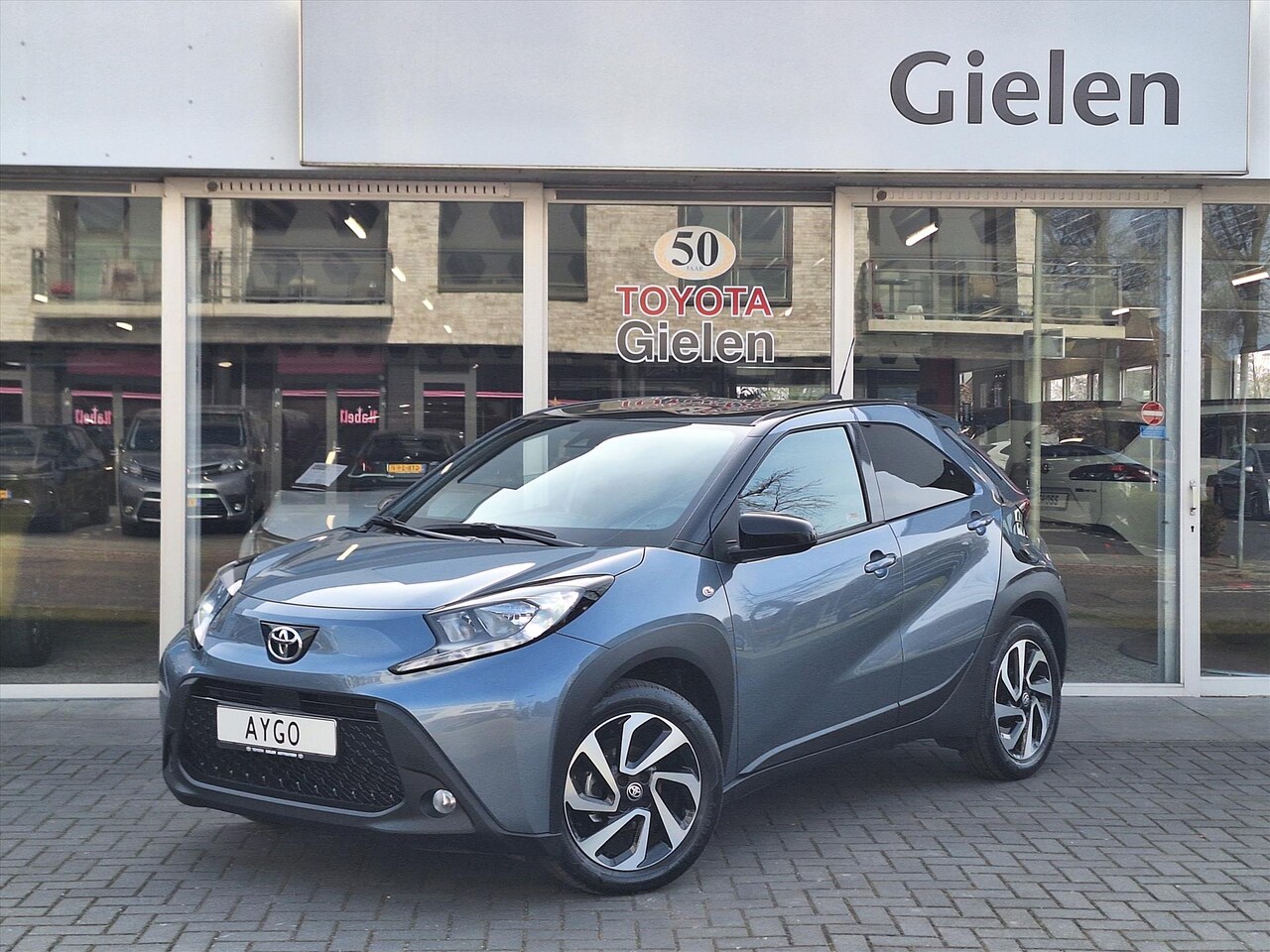 Toyota Aygo X - 1.0 VVT-i Automaat Pulse | Lichtmetalen velgen, Parkeercamera, Stoelverwarming, Apple CarP - AutoWereld.nl