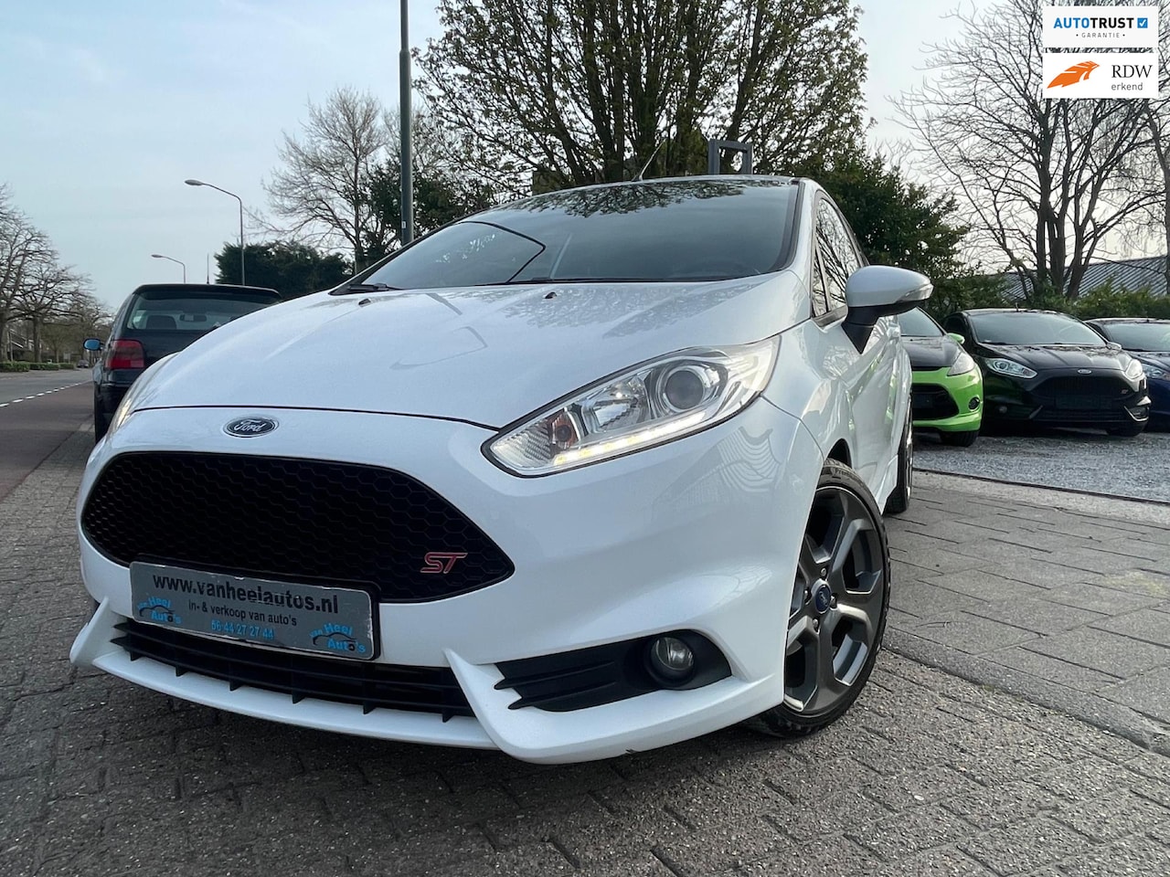 Ford Fiesta - 1.6 ST2 Clima Elek Pakket Navi Pdc Lmv - AutoWereld.nl