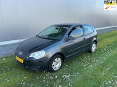 Volkswagen Polo - 1.4-16V Trendline