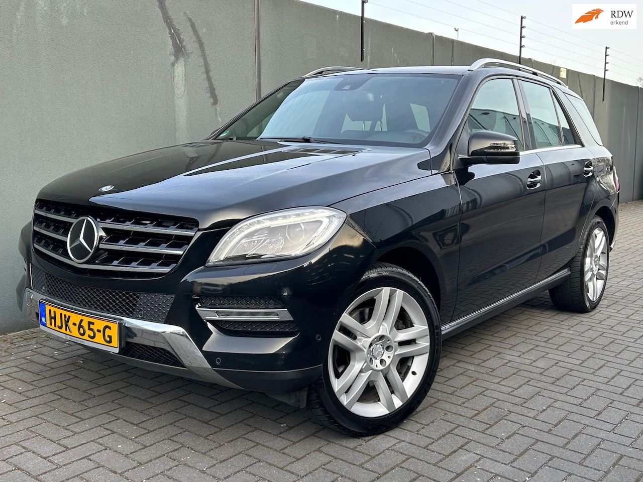 Mercedes-Benz M-klasse - 350 Edition 1 / Netjes / APK / ACC - AutoWereld.nl