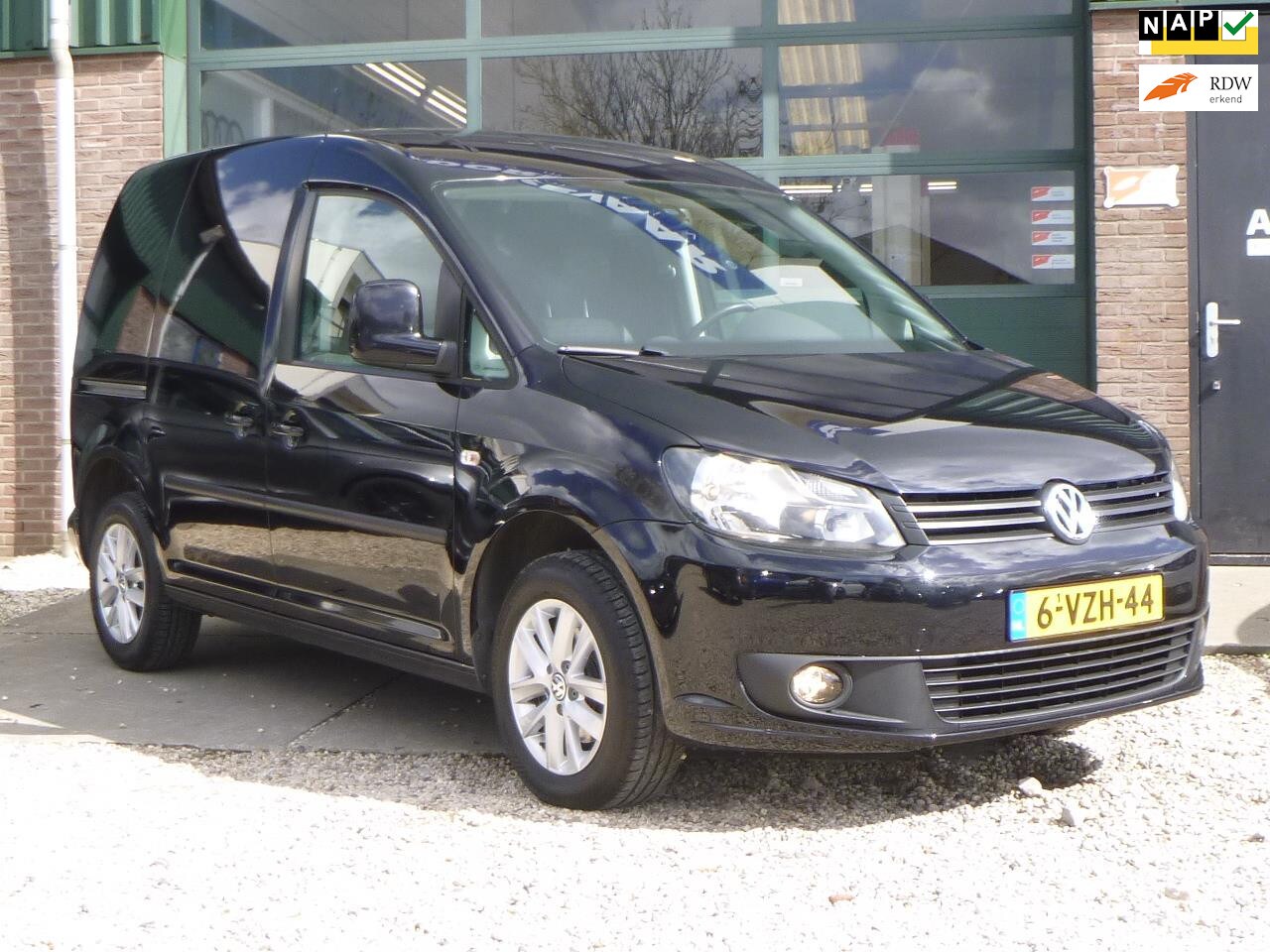 Volkswagen Caddy - 1.6 TDI NETTE STAAT LUXE UITVOERING - AutoWereld.nl