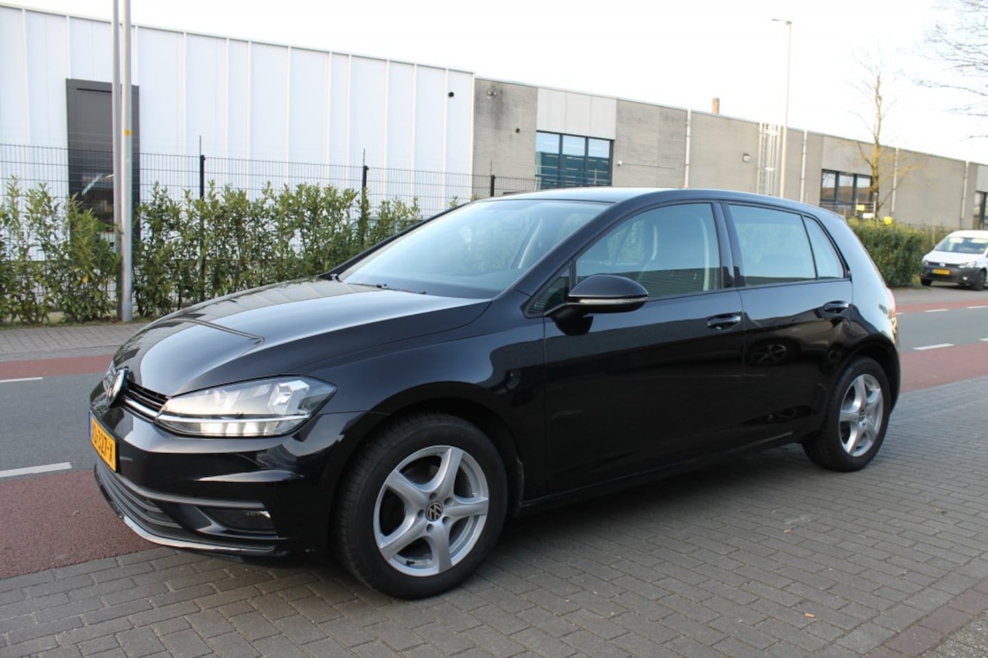 Volkswagen Golf - 1.0 TSI Trendline 1.0 TSi Trendline - AutoWereld.nl