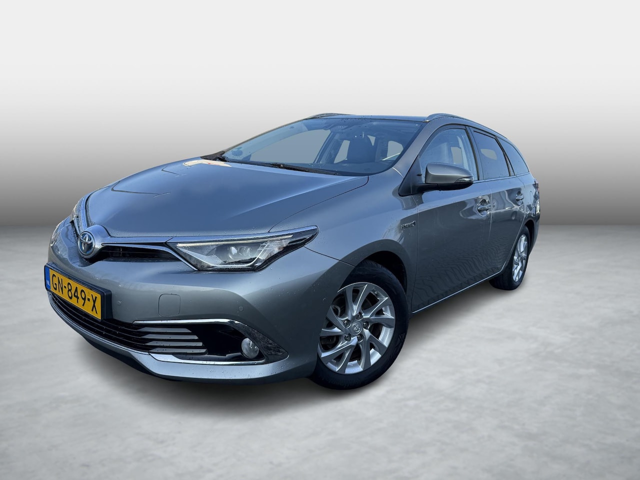 Toyota Auris Touring Sports - 1.8 Hybrid Lease pro | Panoramadak | Trekhaak | Navigatie - AutoWereld.nl