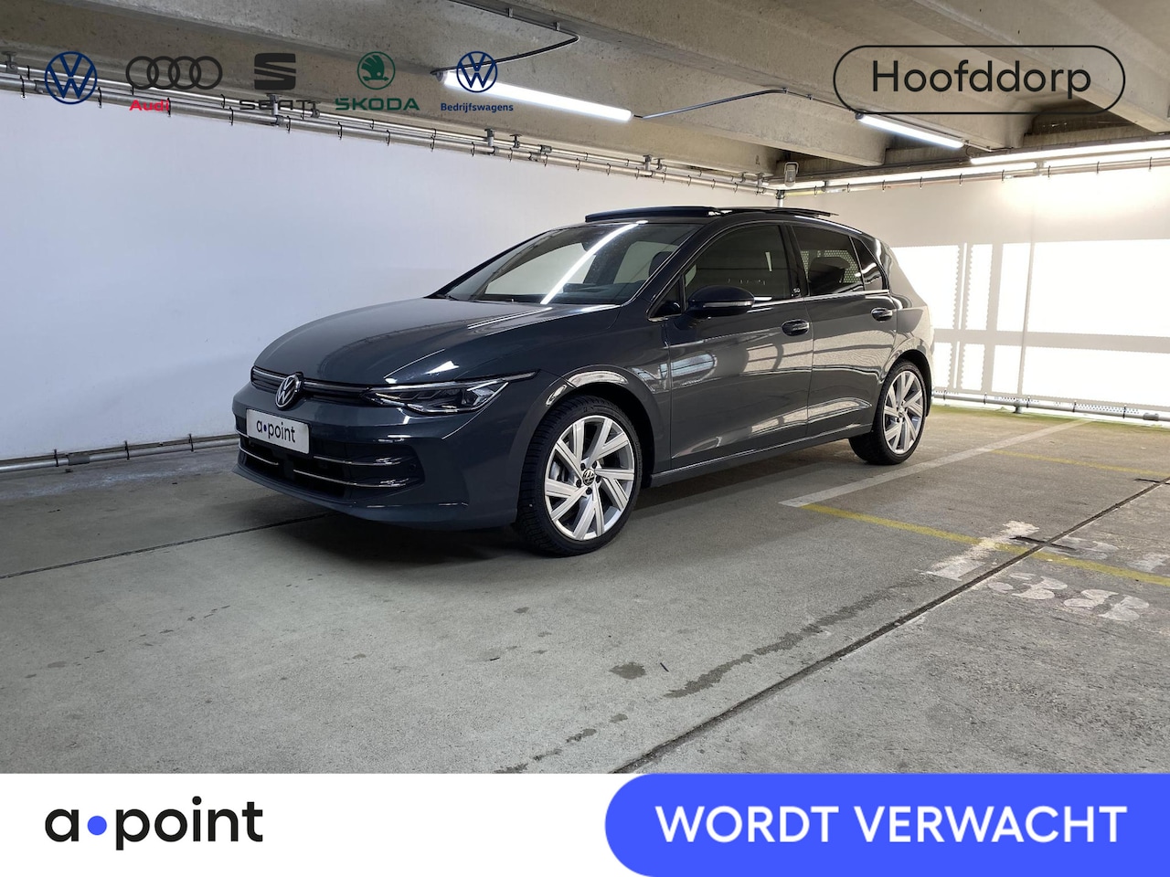 Volkswagen Golf - 1.5 eTSI Style 50 edition 150 pk Automaat (DSG) | Navigatie | Panoramadak | Elektr. trekha - AutoWereld.nl