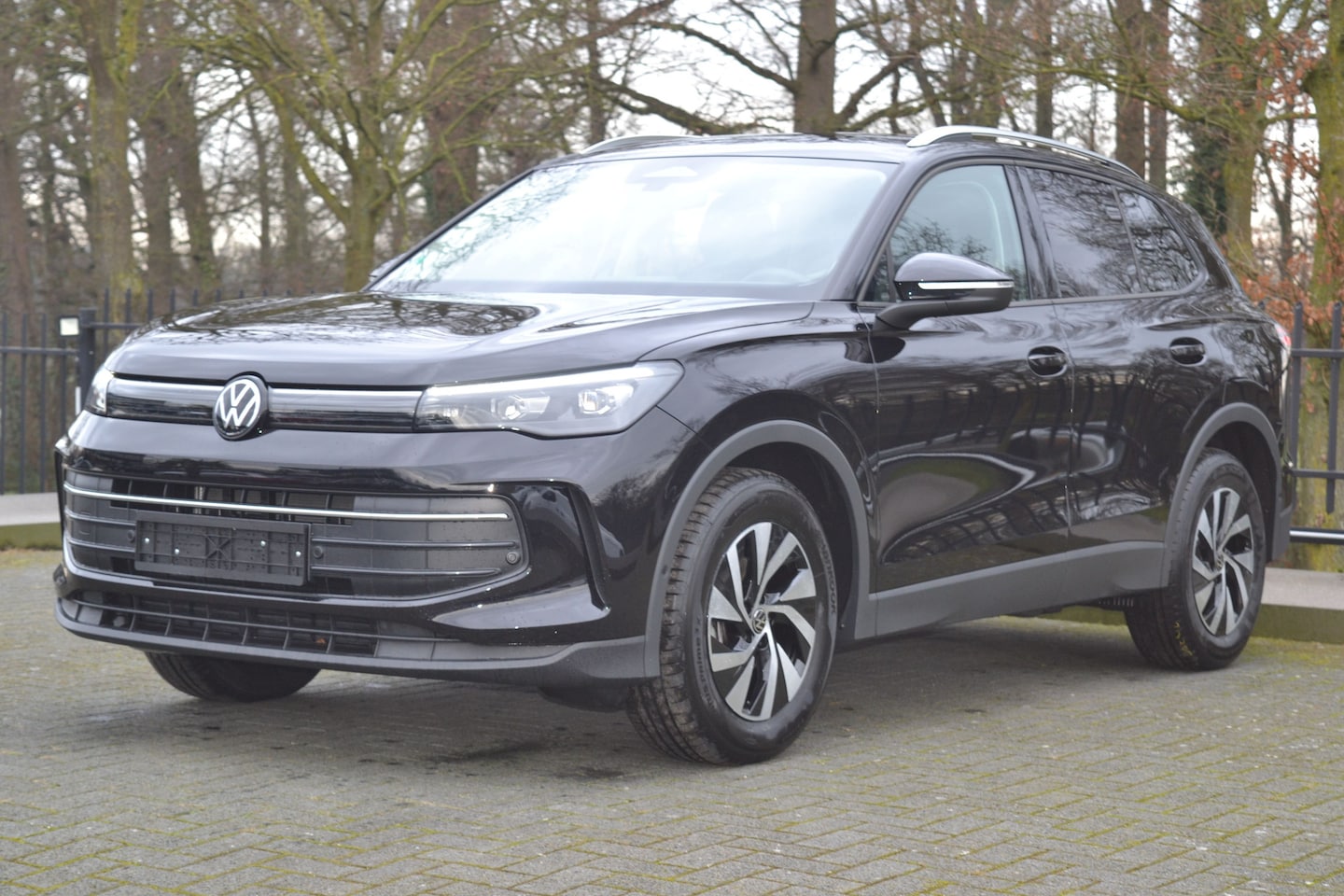 Volkswagen Tiguan - 1.5 eTSi Life Edition Pano - AutoWereld.nl