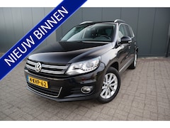 Volkswagen Tiguan - 1.4 TSI Sport&Style Advance Automaat Panoramadak Camera xenon Trekhaak Etc. Etc