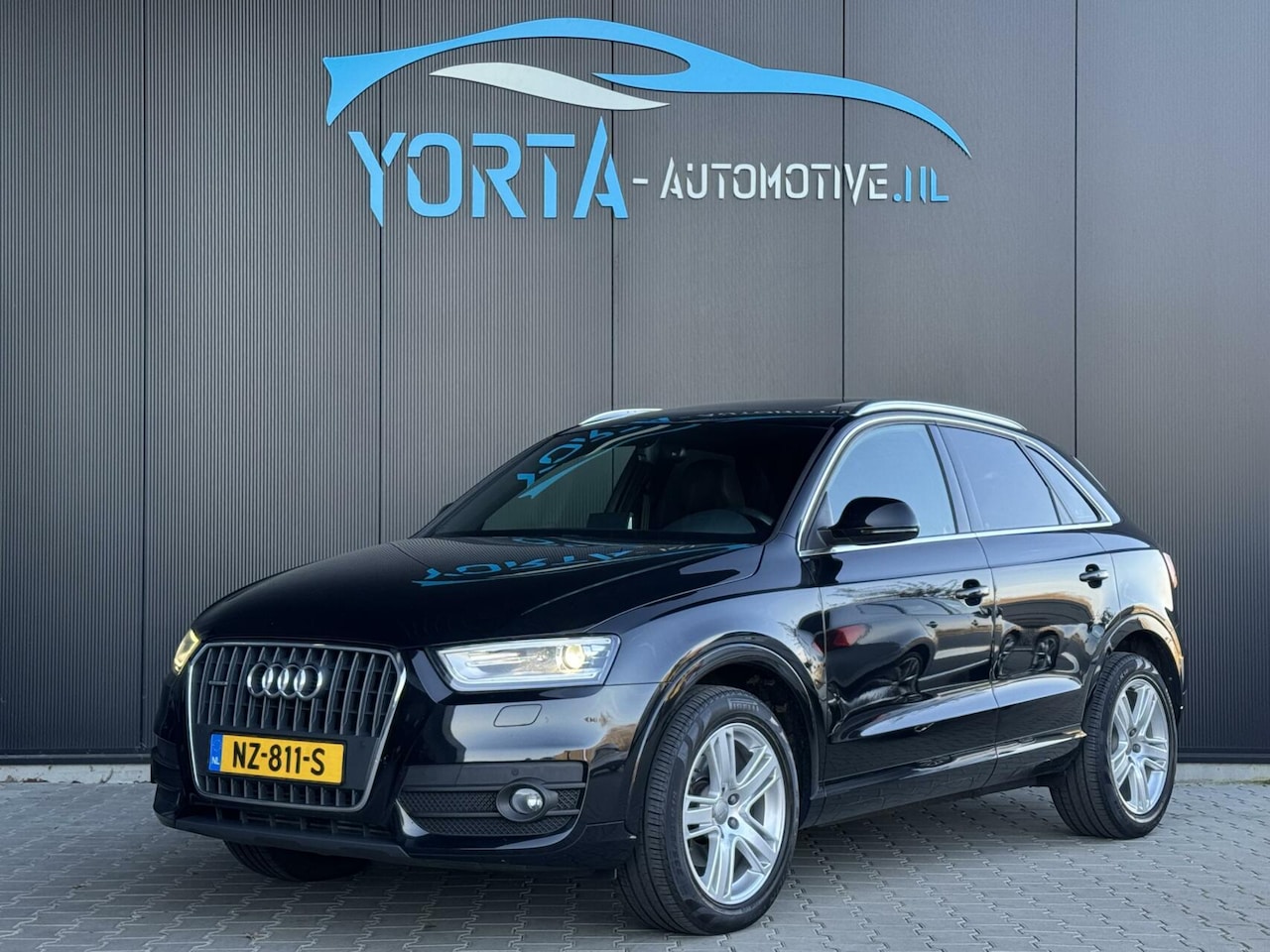 Audi Q3 - 2.0 TFSI Quattro S Line AUTOMAAT*PANO*ELEK. HAAK*LED*STOELVERWARMING - AutoWereld.nl