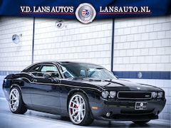 Dodge Challenger - 6.1L V8 HEMI SRT8