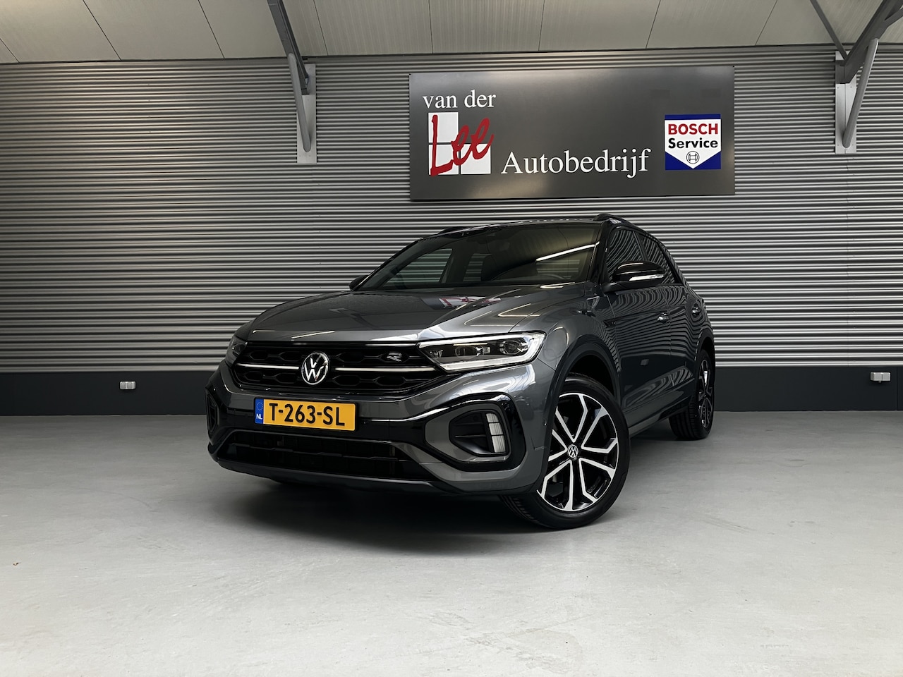 Volkswagen T-Roc - 1.5 TSI R-LINE BLACK/IQ LIGHT/IQ DRIVE/TREKH/NAVI/CAM/ENZ - AutoWereld.nl