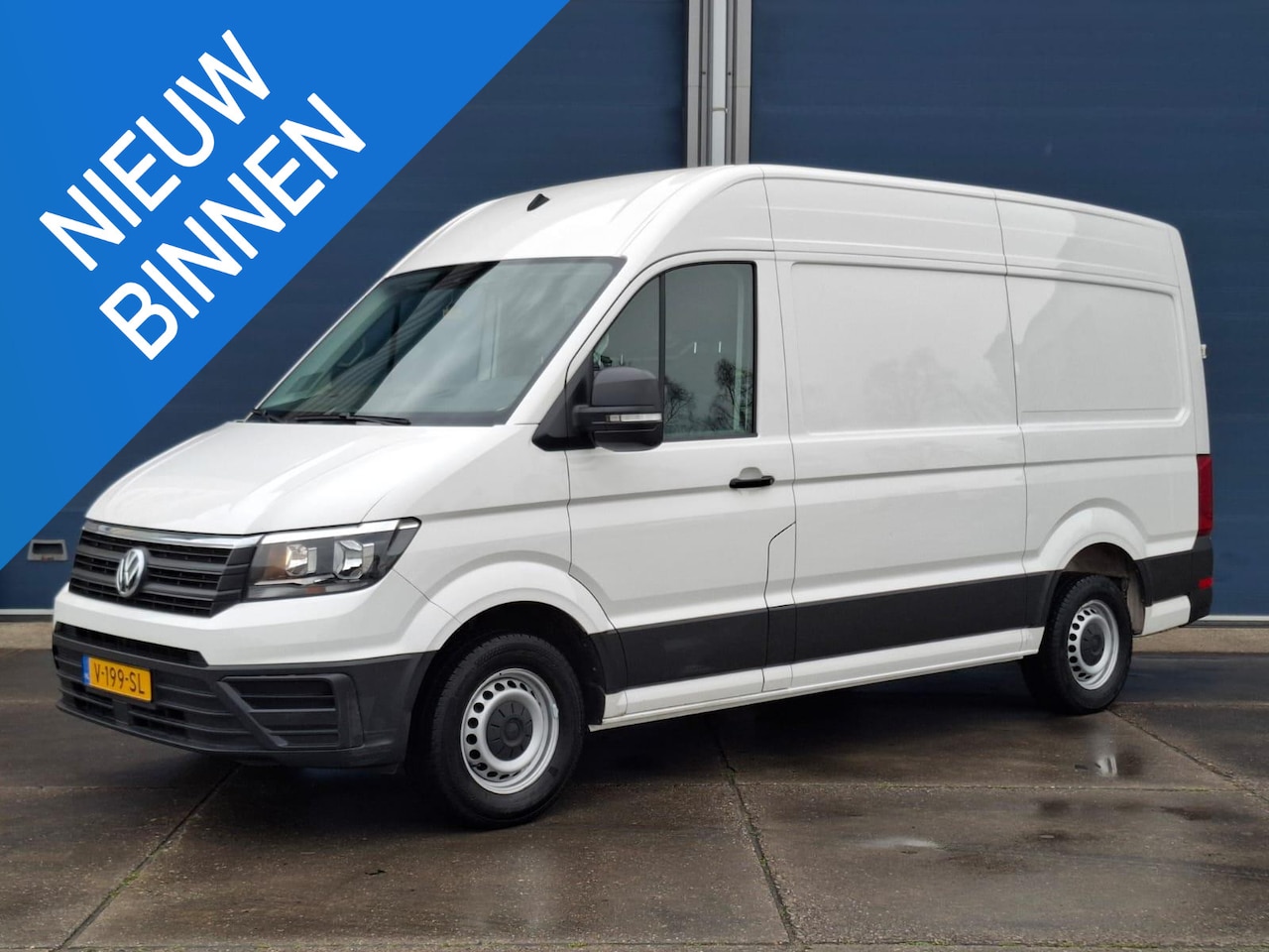 Volkswagen Crafter - 35 2.0 TDI L3H3 Highline AIRCO / CRUISE CONTROLE / NAVI / TREKHAAK / EURO 6 - AutoWereld.nl