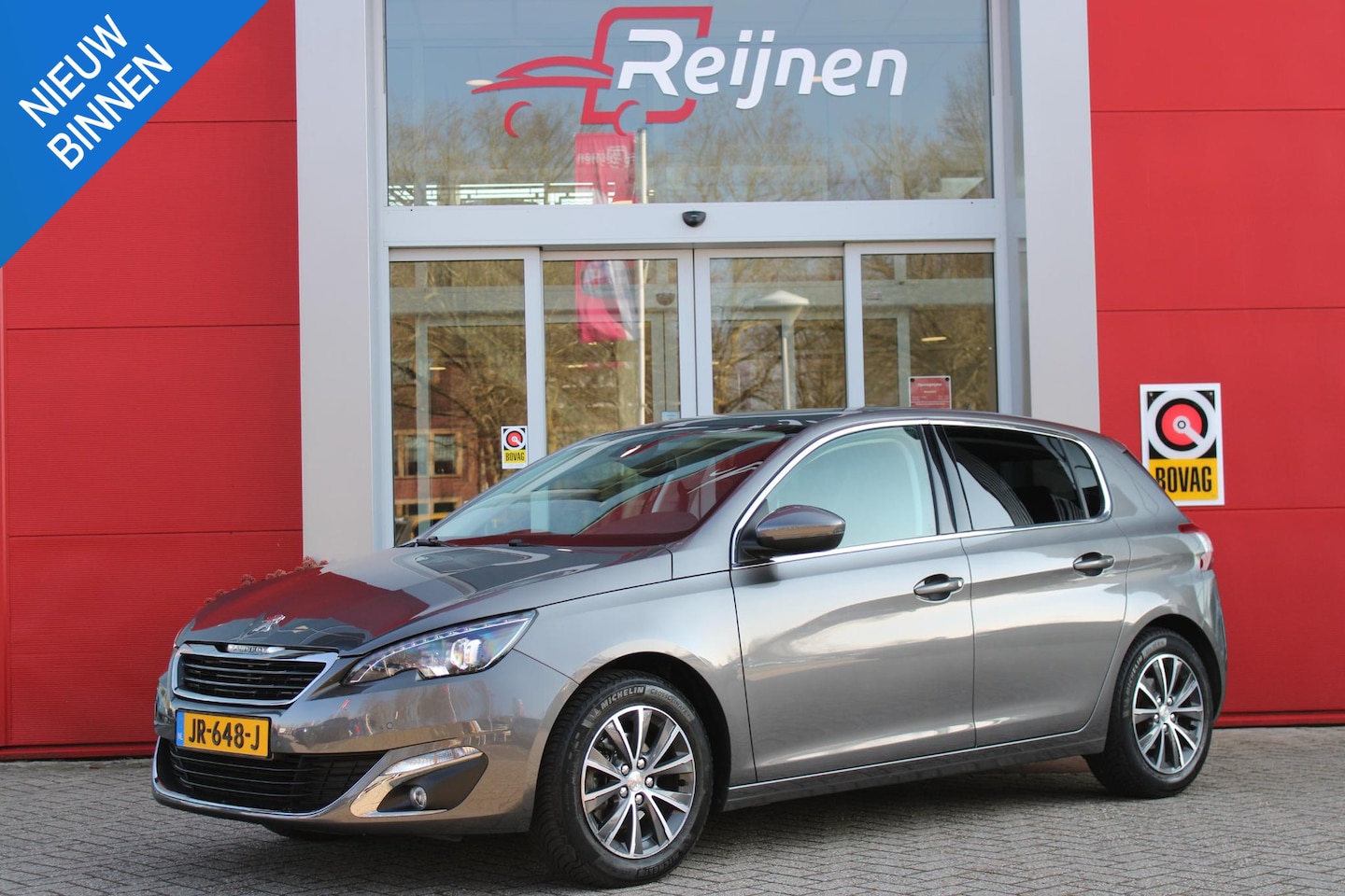 Peugeot 308 - 1.2 130PK ALLURE AUTOMAAT | NAVIGATIE | PANORAMADAK | TREKHAAK | ACHTERUITRIJ CAMERA | PAR - AutoWereld.nl